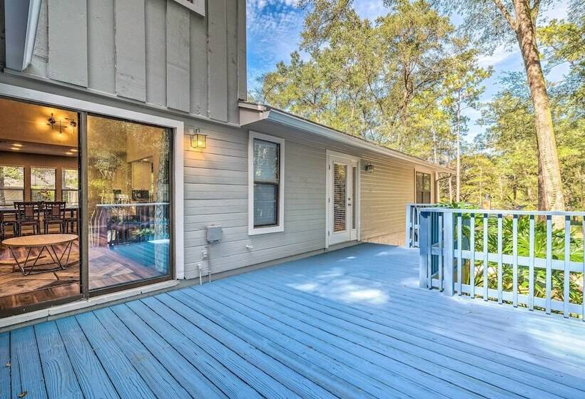 Remodeled Family Home W/ Patio   Walk To Uf!