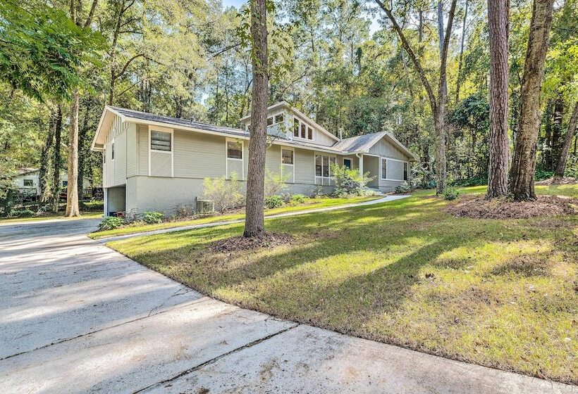 Remodeled Family Home W/ Patio   Walk To Uf!