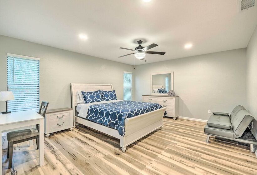 Remodeled Family Home W/ Patio   Walk To Uf!