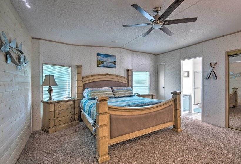 Retreat On The River W/ Boat Dock, Porch, & Grill!