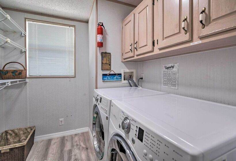 Retreat On The River W/ Boat Dock, Porch, & Grill!