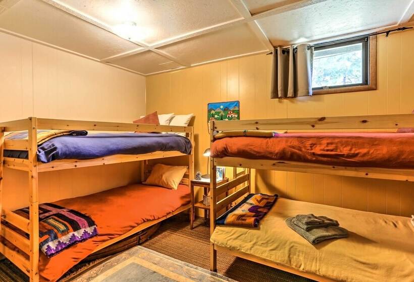 Riverside Winthrop Chalet W/ Hot Tub & 2 Decks!