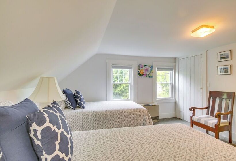 Rockland Home W/ Deck 5 Mins To Historic Downtown!