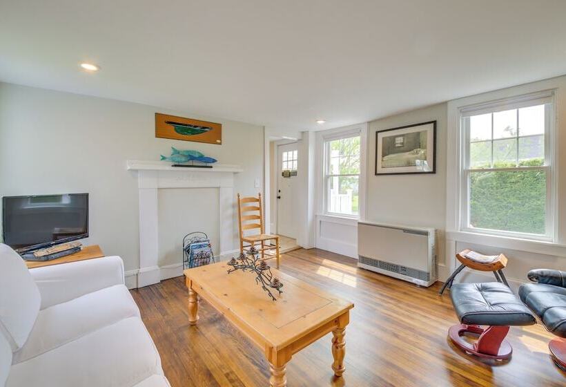 Rockland Home W/ Deck 5 Mins To Historic Downtown!