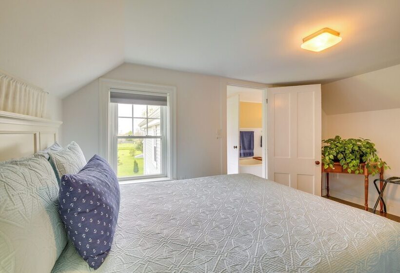 Rockland Home W/ Deck 5 Mins To Historic Downtown!