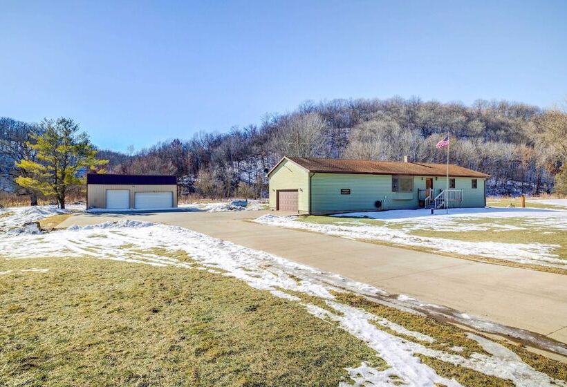 Rural Readstown House W/ Deck + Grill