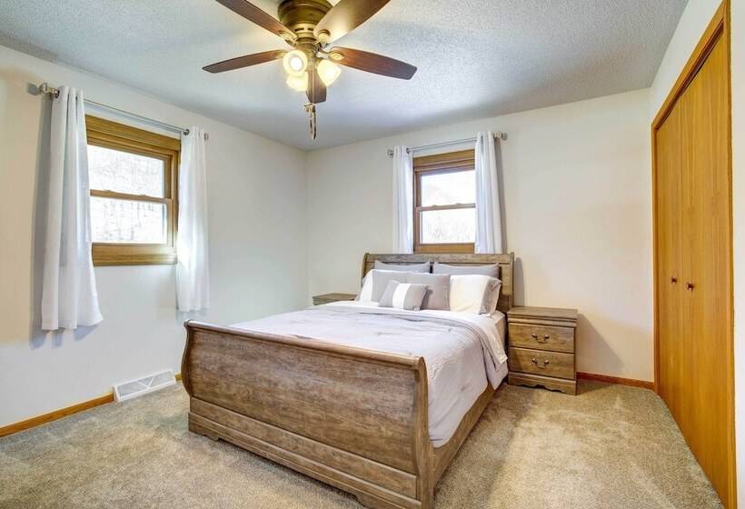 Rural Readstown House W/ Deck + Grill