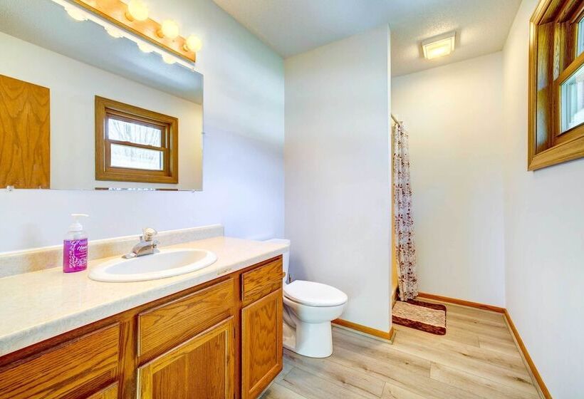 Rural Readstown House W/ Deck + Grill