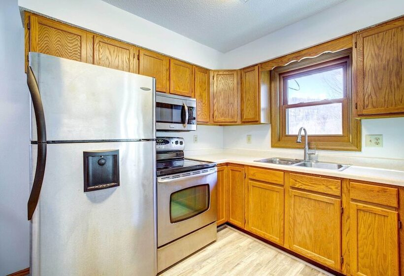 Rural Readstown House W/ Deck + Grill