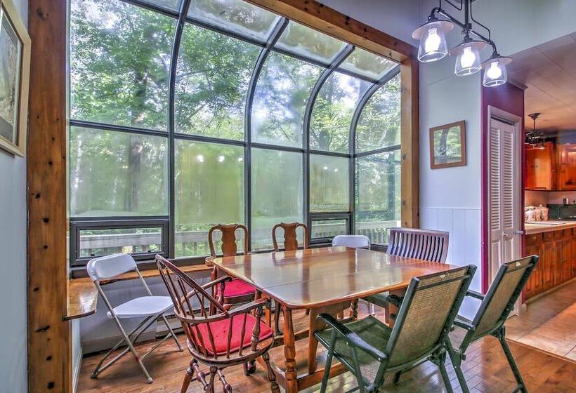 Rustic Intervale Hideaway W/ Deck & Wooded Views!