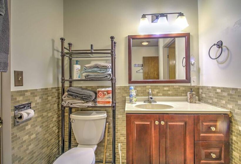 Rustic Intervale Hideaway W/ Deck & Wooded Views!