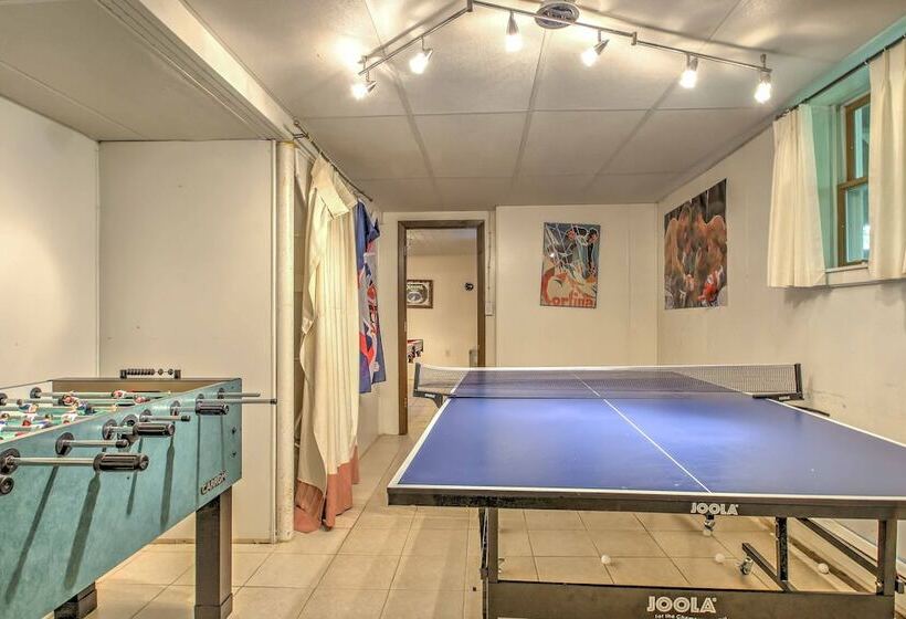 Rustic Intervale Hideaway W/ Deck & Wooded Views!