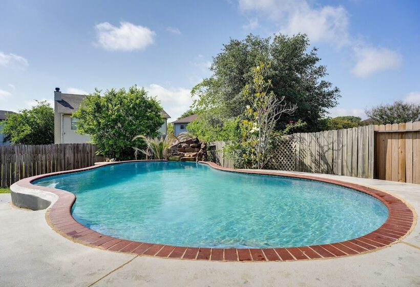 San Antonio Home W/ Private Hot Tub + Pool!