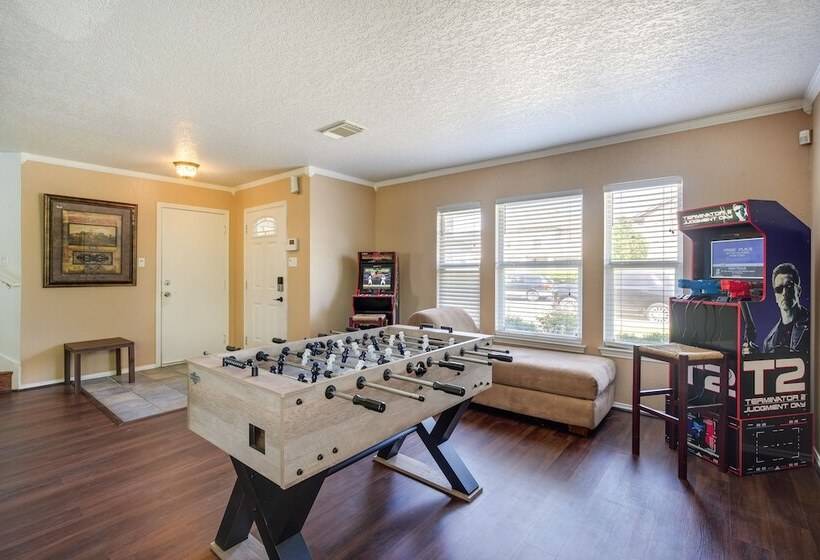 San Antonio Home W/ Private Hot Tub + Pool!