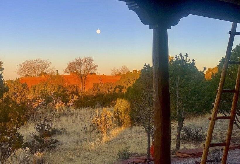 Santa Fe Sanctuary With Views At Every Turn
