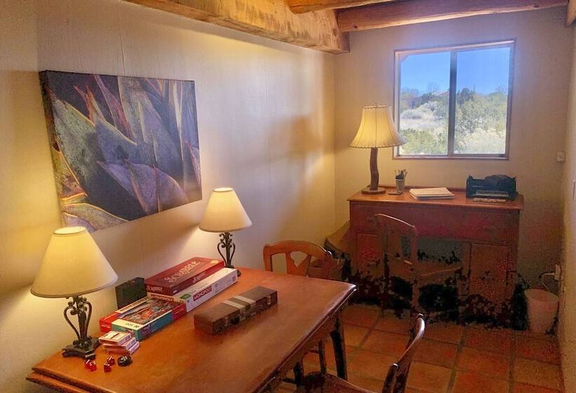Santa Fe Sanctuary With Views At Every Turn