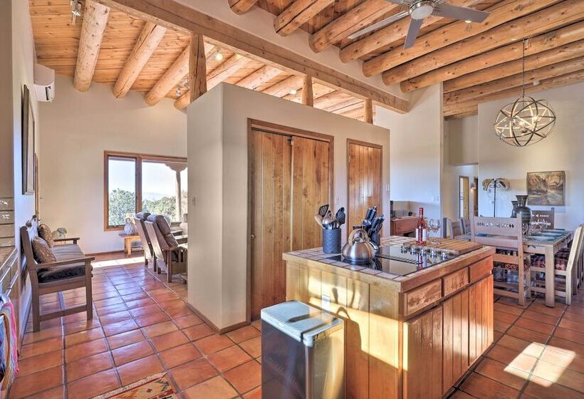 Santa Fe Sanctuary With Views At Every Turn