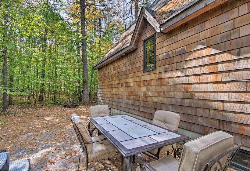 Secluded Conway Home W/ Theater Room & Hot Tub!