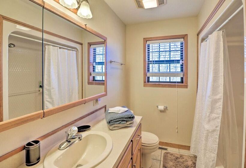 Secluded Marble Falls Family Home W/ Mtn Views!