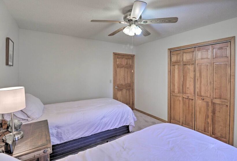 Secluded Marble Falls Family Home W/ Mtn Views!