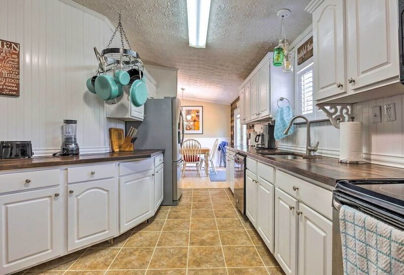 Secluded Pensacola Home ~ 3 Mi To Boat Launch