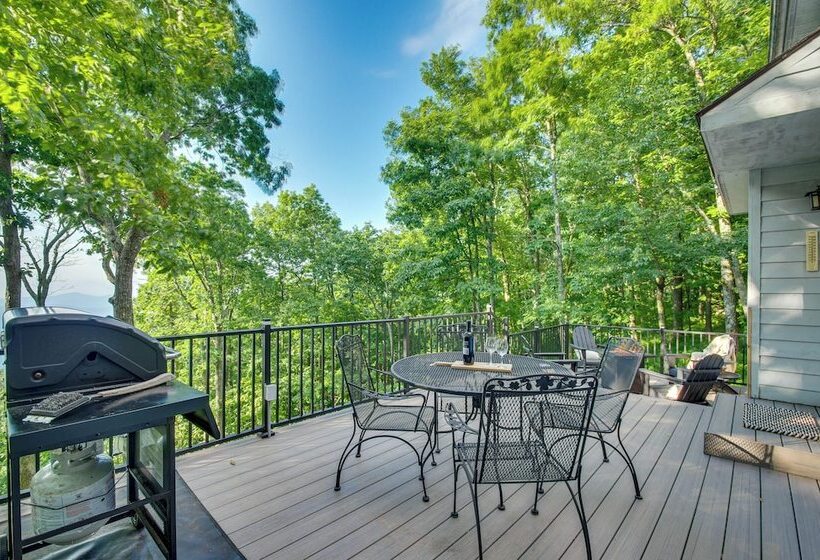 Serene Hideaway With Views, 1 Mi To Hike & Ski!