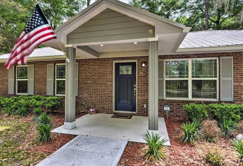 Serene Live Oak Home W/ Fire Pit By River + Sosmp!