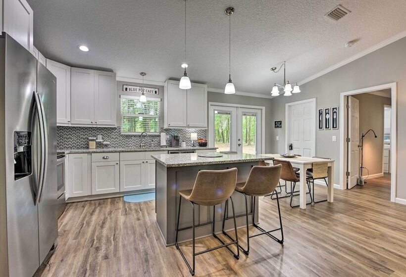 Serene Live Oak Home W/ Fire Pit By River + Sosmp!