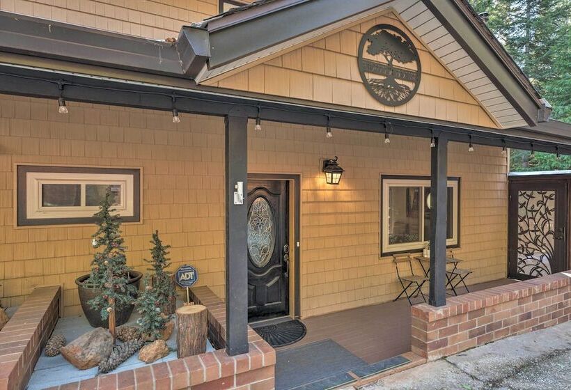 Near Hiking Trails: Cabin W/ Deck In Pioneer!