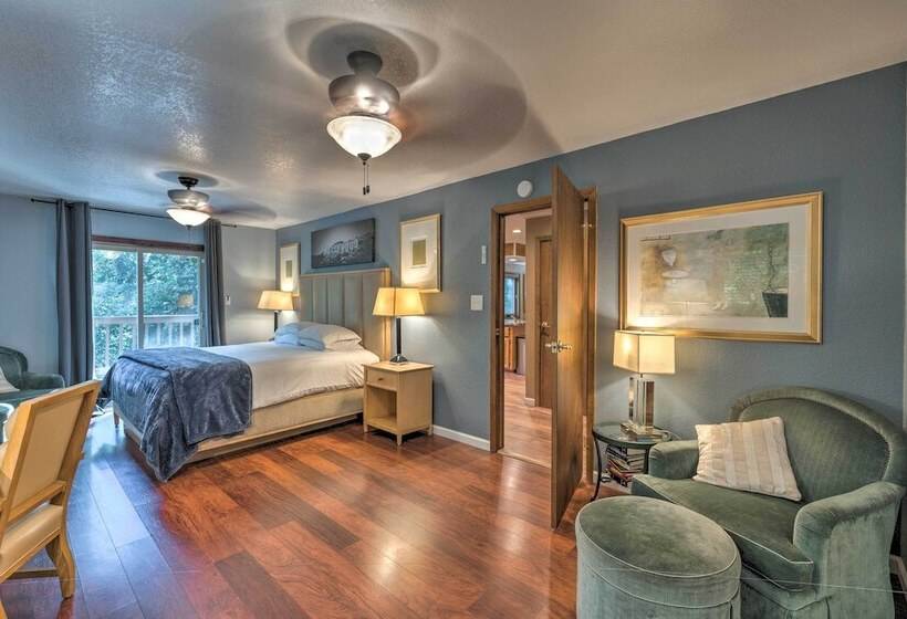 Near Hiking Trails: Cabin W/ Deck In Pioneer!