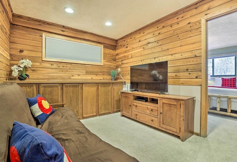 Private Deck & Hot Tub: Silverthorne Home!