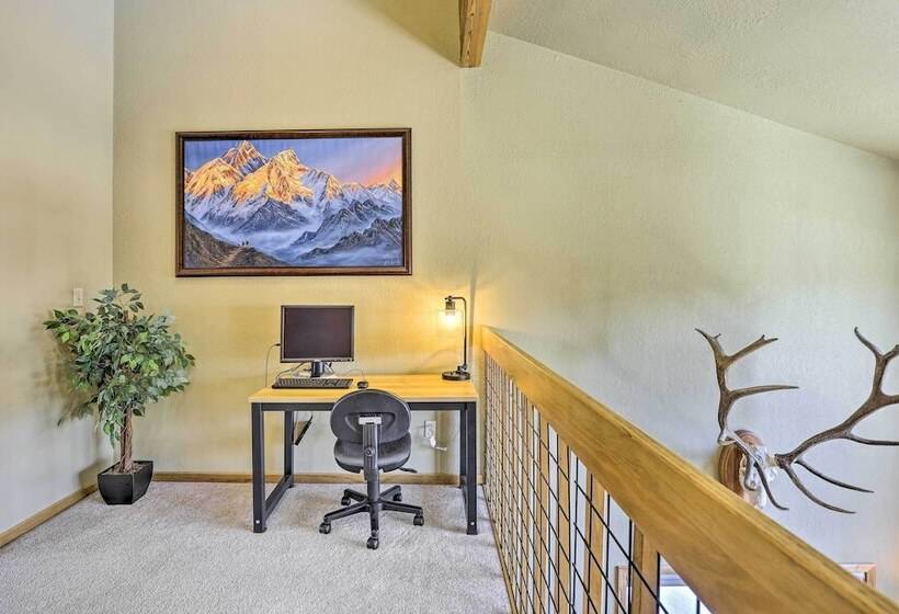Private Deck & Hot Tub: Silverthorne Home!