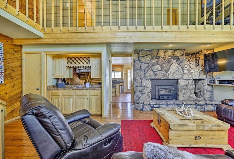 Private Deck & Hot Tub: Silverthorne Home!