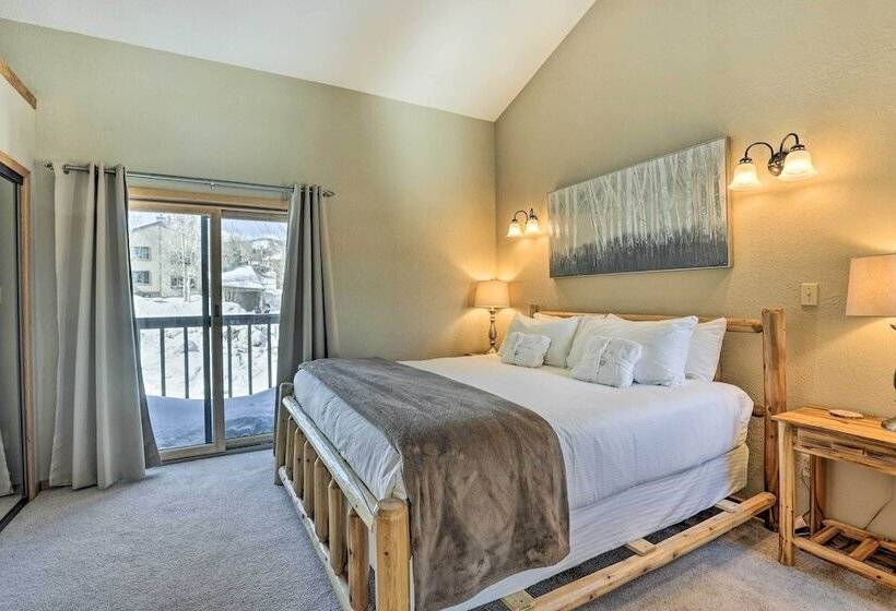 Private Deck & Hot Tub: Silverthorne Home!