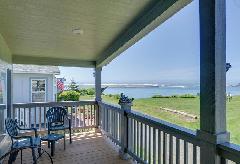 Smith River Home W/ Boat Launch & Ocean Views