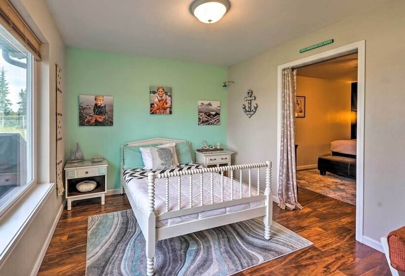 Soldotna Home W/ Yard, Walk To Kenai River!