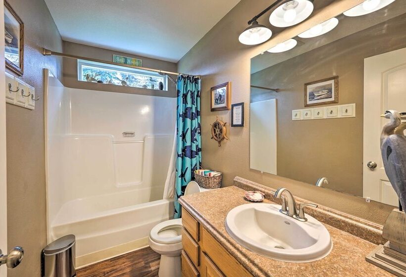 Soldotna Home W/ Yard, Walk To Kenai River!