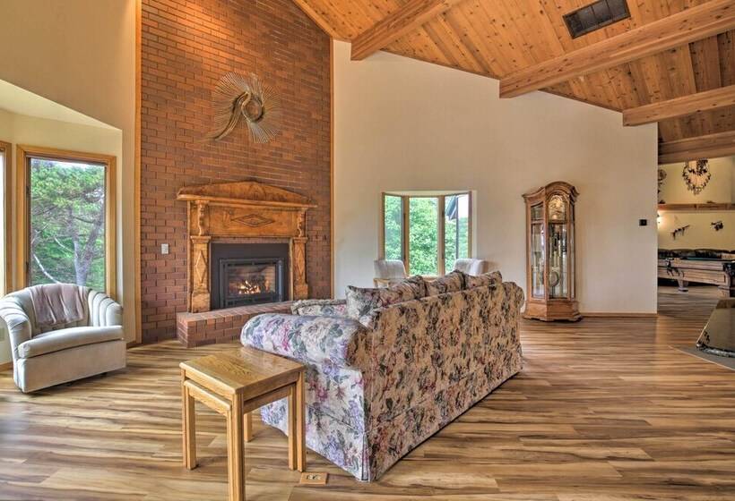 South Beach Home W/ Hot Tub, Deck   Walk To Ocean!