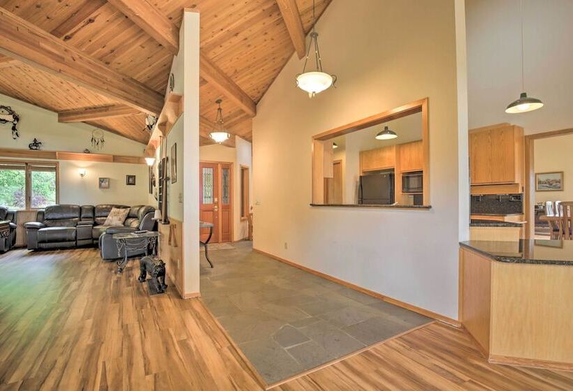 South Beach Home W/ Hot Tub, Deck   Walk To Ocean!