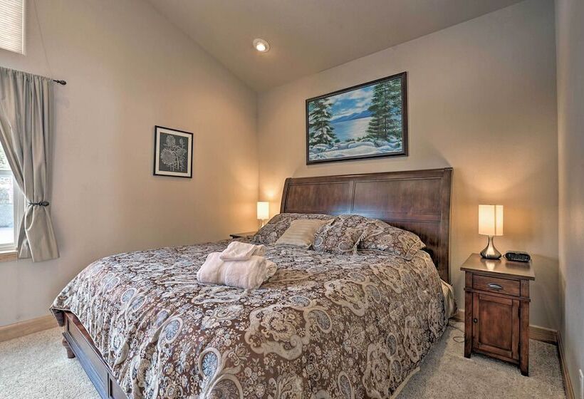 South Lake Tahoe Home: 9 Mi To Heavenly Mountain!