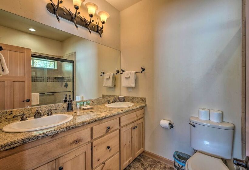 South Lake Tahoe Retreat W/ Mountain View Deck