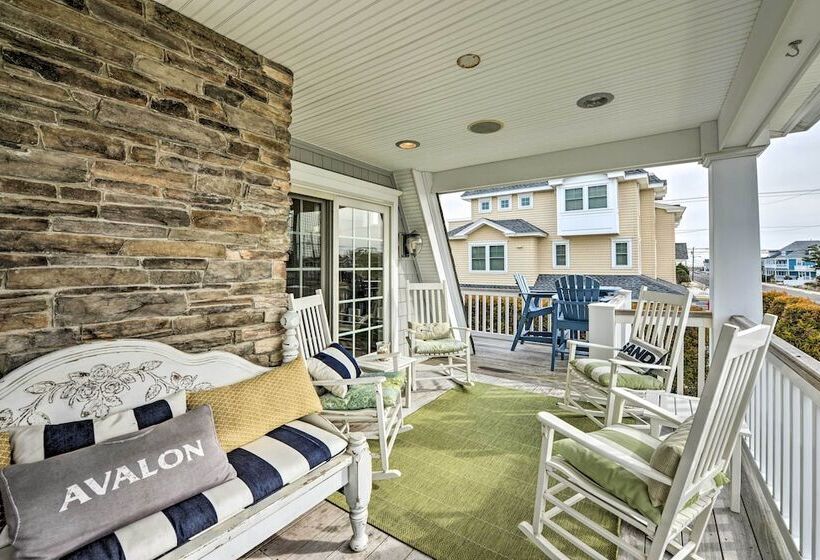 Spacious Avalon Beach House 2 Blocks To Water!