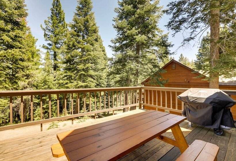 Spacious Cabin W/ Deck, < 3 Mi To Donner Lake
