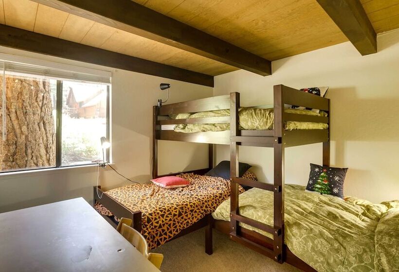 Spacious Cabin W/ Deck, < 3 Mi To Donner Lake