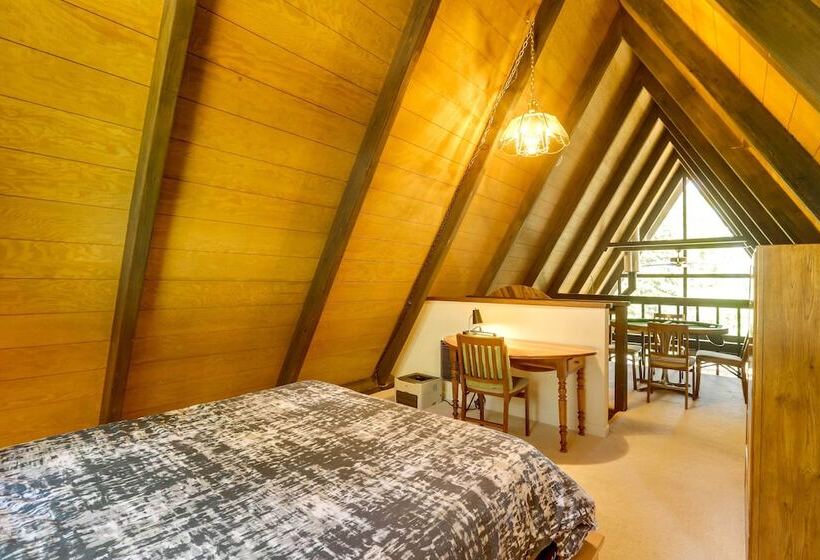 Spacious Cabin W/ Deck, < 3 Mi To Donner Lake