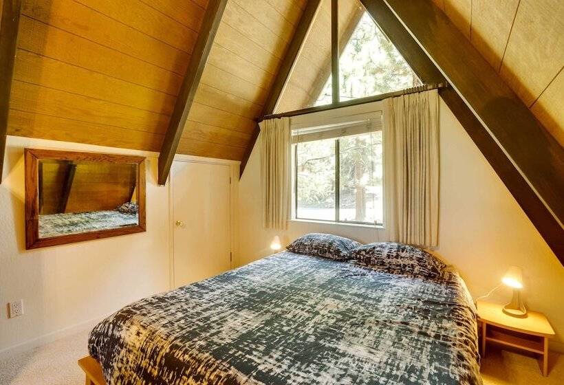 Spacious Cabin W/ Deck, < 3 Mi To Donner Lake