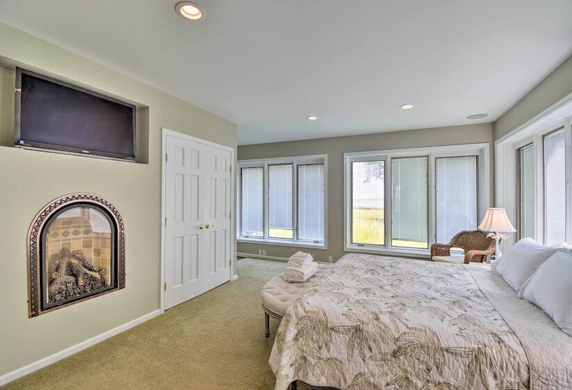 Spacious Cheriton Home: 8 Mi To Cape Charles!