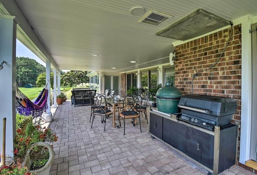 Spacious Cheriton Home: 8 Mi To Cape Charles!