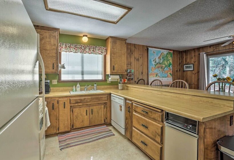 Spacious Family Cabin < 1 Mi To Lake Gregory!