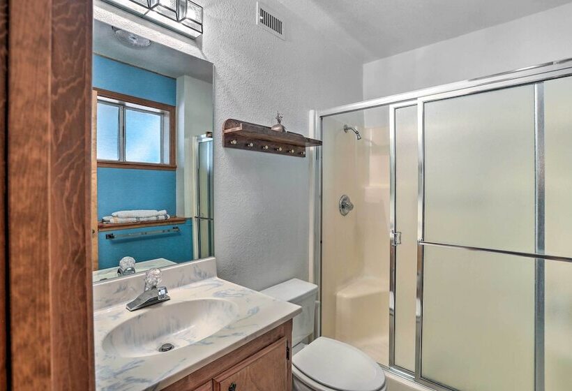 Spacious Family Cabin < 1 Mi To Lake Gregory!